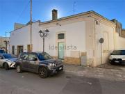 Locale in affitto di 260 m² in Via Ubaldo D&apos Astore