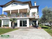 Locale in affitto di 270 m² in Via Aldo Moro, 31