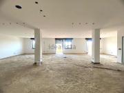 Locale in affitto di 271 m² in Via Capitello, 15