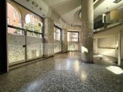 Locale in affitto di 275 m² in Via Adalberto Catena