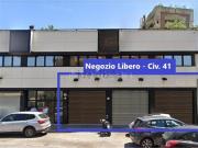 Locale in affitto di 280 m² in Viale Città d&apos Europa