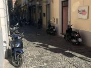 Locale in affitto di 30 m² in Via Cavallerizza a Chiaia