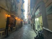 Locale in affitto di 35 m² in Vico Belledonne a Chiaia, 12