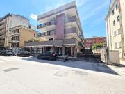 Locale in affitto di 315 m² in Via Caduti sul Lavoro, 32