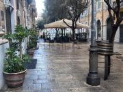 Locale in affitto di 31 m² in Via Cardines, 14