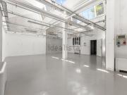 Locale in affitto di 325 m² in Via Pier Candido...