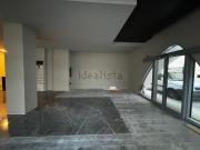 Locale in affitto di 330 m²