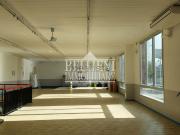 Locale in affitto di 335 m² in Via Giovanni Battista Quadri