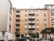 Locale in affitto di 337 m² in Via Macedonio Melloni, 10