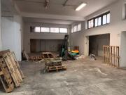 Locale in affitto di 350 m² in Via Alessandro Telesino, 26