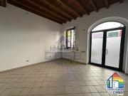 Locale in affitto di 37 m² in Via IV Novembre