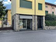 Locale in affitto di 38 m² in Via Emanuele V. Parodi, 36
