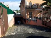 Locale in affitto di 400 m² in Via Anagnina