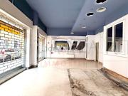 Locale in affitto di 400 m² in Via Andrea Maffei