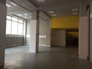 Locale in affitto di 400 m² in Via Pier Capponi