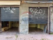 Locale in affitto di 42 m² in Via Eleonora D&apos Angiò, 57