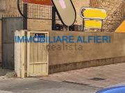 Locale in affitto di 500 m² in Via f paga, 32