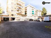 Locale in affitto di 552 m² in Via Pieve Ligure, 15