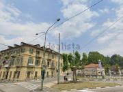 Locale in affitto di 555 m² in Corso Casale, 349
