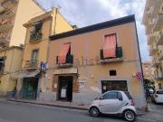 Locale in affitto di 58 m² in Via Posidonia