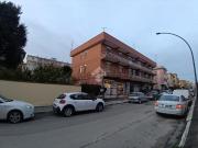 Locale in affitto di 58 m² in Via Traiano