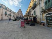 Locale in affitto di 60 m² in Piazza Duomo