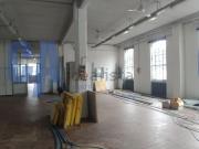 Locale in affitto di 675 m² in Viale Italia