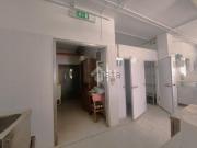 Locale in affitto di 786 m² in Strada della Badia, 5