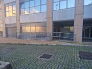 Locale in affitto di 800 m² in Via Giovanni Amendola