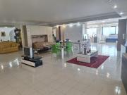 Locale in affitto di 800 m² in Viale della Regione...