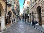 Locale in affitto di 80 m² in Piazza Indipendenza