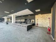 Locale in affitto di 830 m² in Via Italia, 162