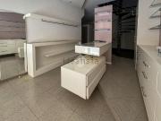 Locale in affitto di 85 m² in Via L. Zelioli, 11