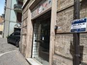 Locale in affitto di 90 m² in Via Corona, 1