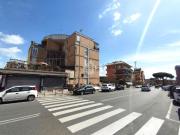 Locale in affitto di 90 m² in Via della Casetta Mattei