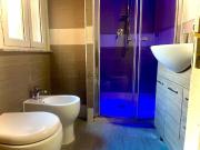 Locale in affitto di 90 m² in Via Durazzo, 16