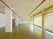 Locale in affitto di 90 m² in Via Giuseppe Verdi