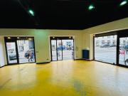 Locale in affitto di 92 m² in Via Corsico, 2