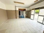 Locale in affitto di 96 m² in Viale Zara, 57