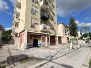 Locale in affitto di 99 m² in Via Rinaldo d&apos Aquino