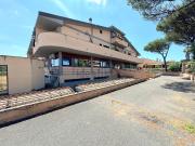 Locale in vendita di 1000 m² in Via alessandro santini, 105