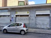 Locale in vendita di 100 m² in Via Foligno, 114