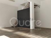 Locale in vendita di 100 m² in Via Grazzano, 79