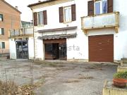 Locale in vendita di 100 m² in Via Ravenna