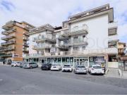 Locale in vendita di 1050 m² in Via Ancona