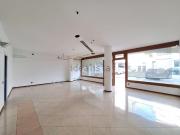 Locale in vendita di 108 m² in Via Giuseppe Laurenti