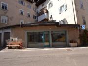 Locale in vendita di 109 m² in Via G.B. Lampi