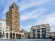 Locale in vendita di 110 m² in Via Lattanzio Gambara