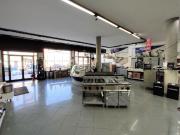 Locale in vendita di 1110 m² in Via Vecchia Carmiano, 18