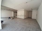 Locale in vendita di 112 m² in Via Papiniano, 5